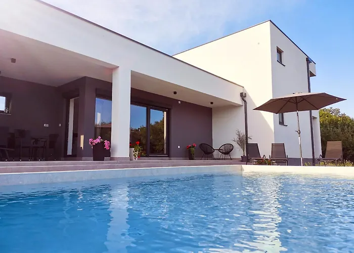 Villa Dali Pomer *